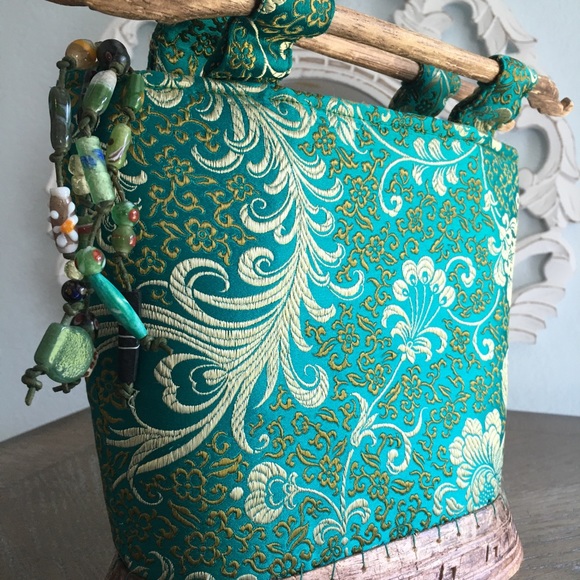 Handbag - Picture 3 of 4